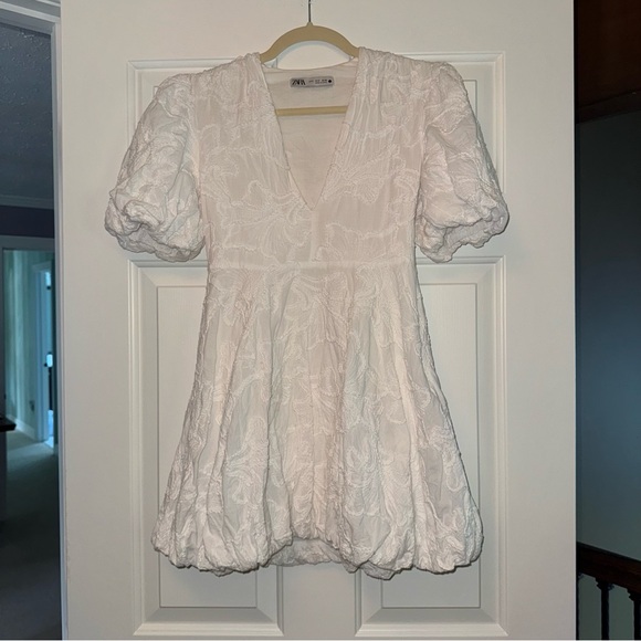 White Zara Dress - Picture 1 of 3